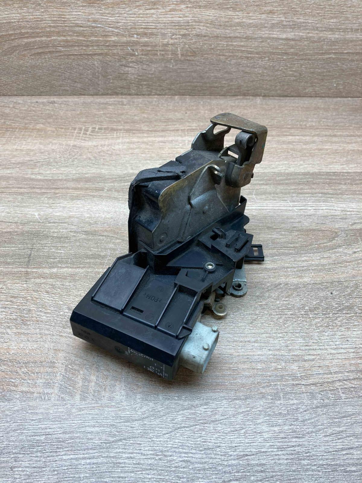 8352165  Rear Left Front door lock BMW 5 E39
