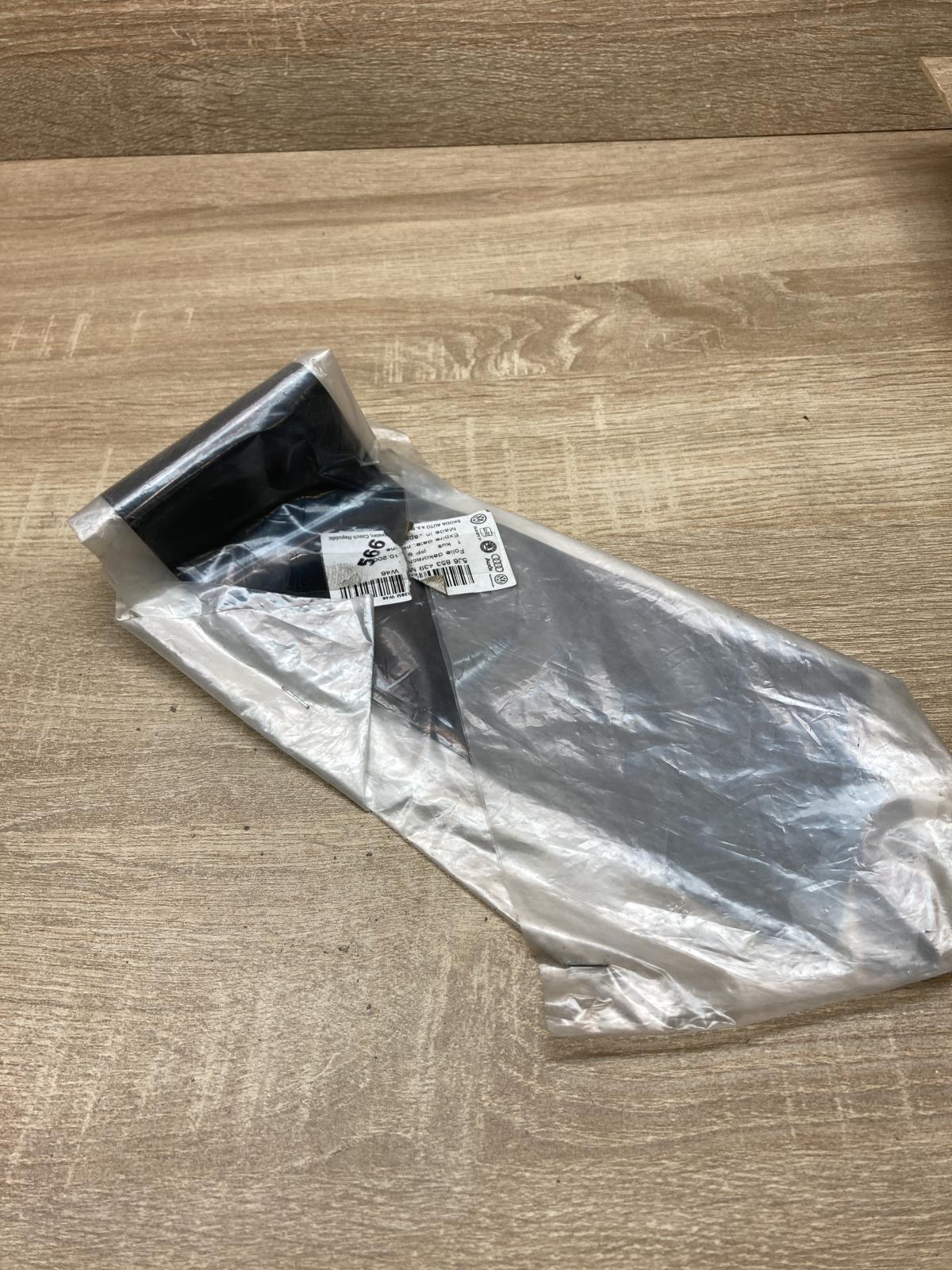 5J6853439M   Front door window/glass frame Skoda Fabia Mk2 (5J)