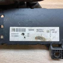 518777016 24443147  Fuse module Opel Vectra C