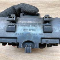 A2035450803   Fuse module Mercedes-Benz C W203