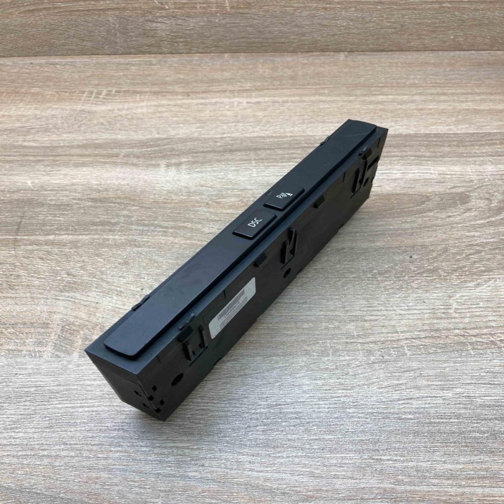 6938310 13589860  Parking (PDC) sensor switch BMW 5 E60 E61
