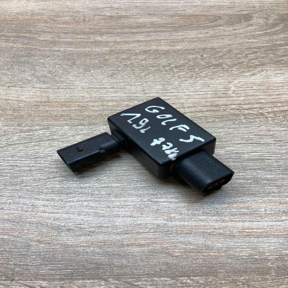 1J0973702   Sensor Volkswagen Golf V