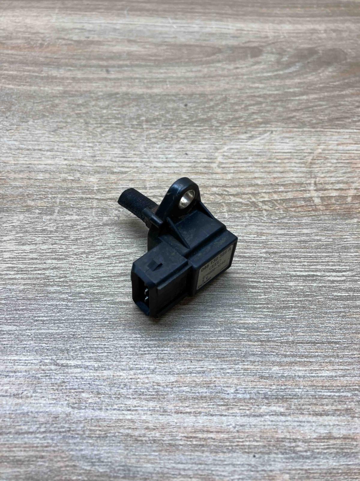046130385A 079800 3260  Air pressure sensor Audi A6 S6 C4 4A