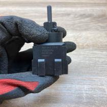 3B0945511C 19322010  Brake pedal sensor switch Audi Q7 4L