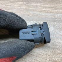 7M5T 14529AA 03168720  Electric window control switch Ford Focus