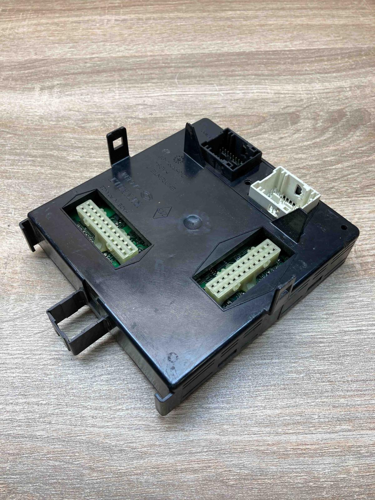 21653294 40400910573  Comfort/convenience module Renault Laguna II