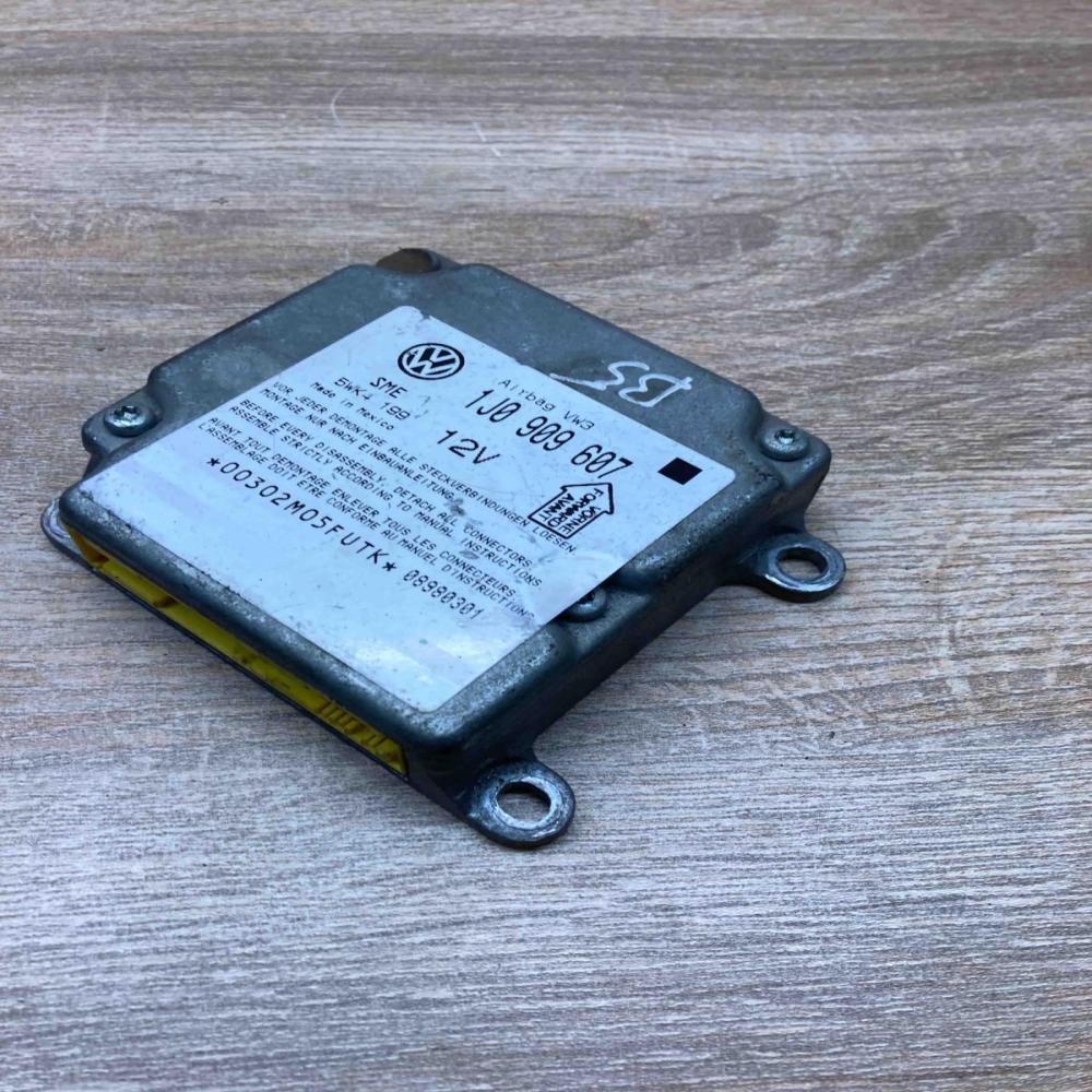 1J0909607 5WK4199 Main Airbag control unit/module Volkswagen PASSAT B5