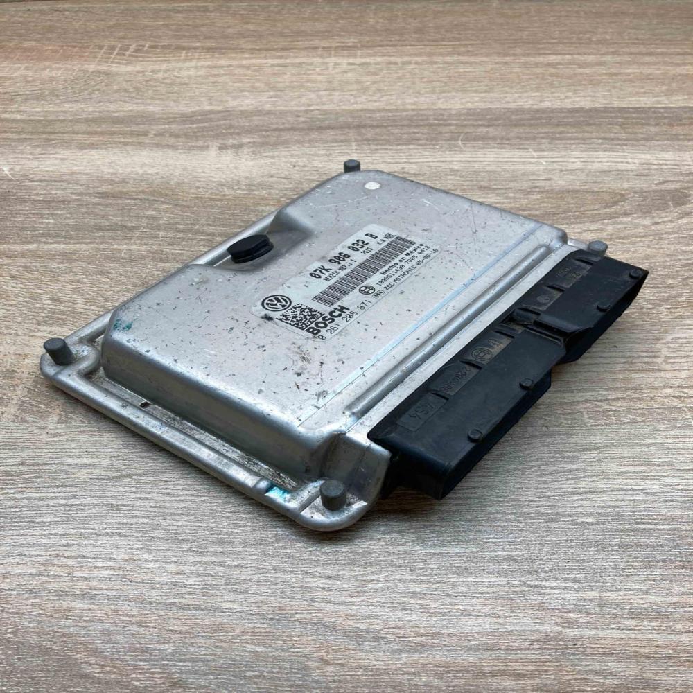 07K906032B 0261208871  Engine control unit/module ECU Volkswagen New Beetle