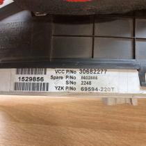 30682277   Speedometer (instrument cluster) Volvo V70