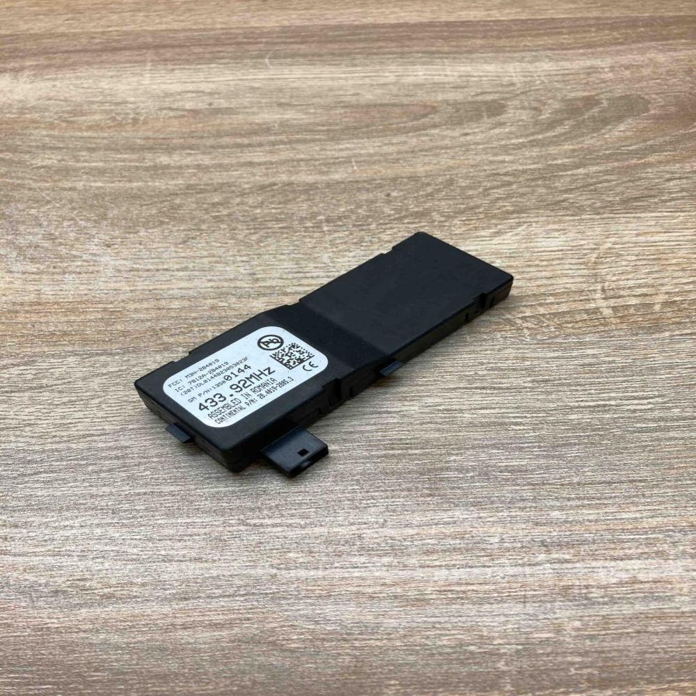13500144   Aerial antenna amplifier Opel Astra H