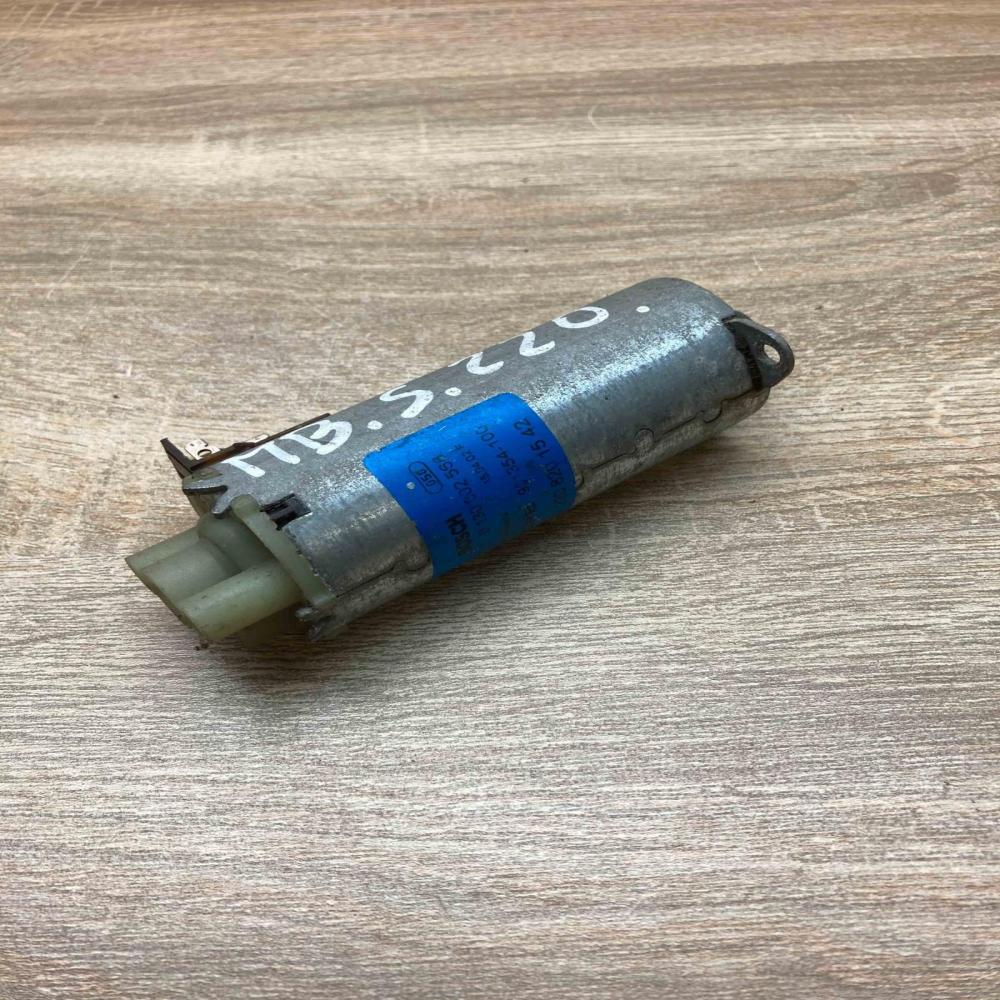 2208201542 0130002568 Used Seat adjustment motor Mercedes-Benz S W221