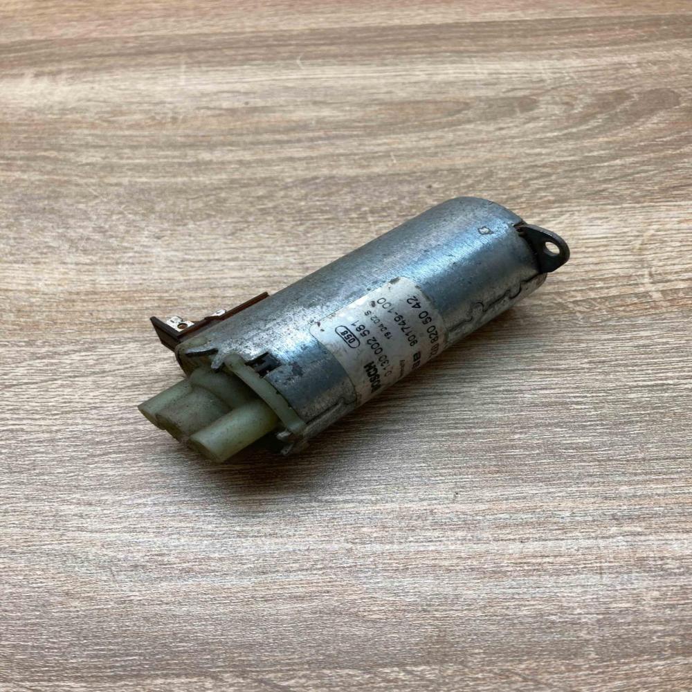 A2208205042 0130002581  Seat adjustment motor Mercedes-Benz S W220