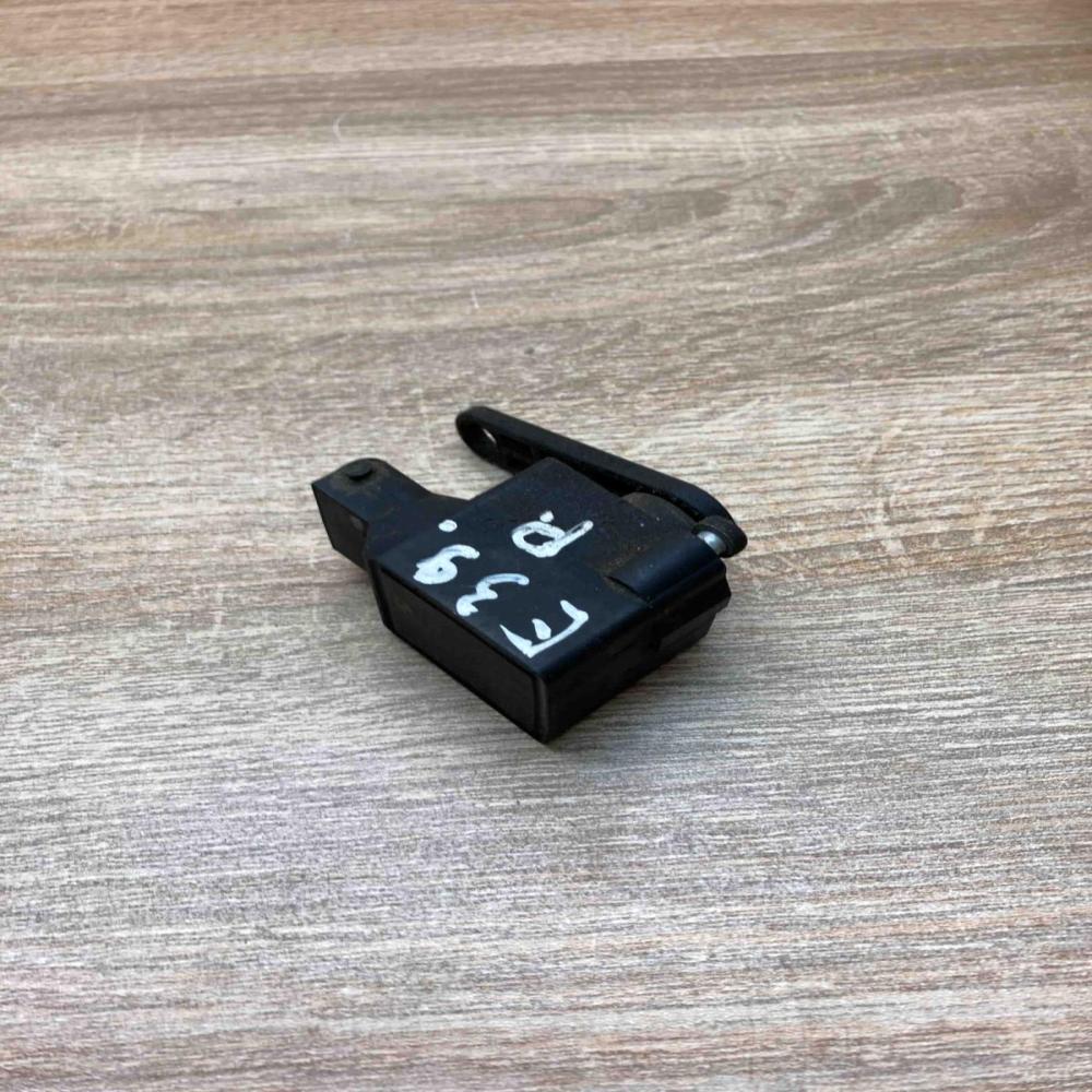 1093697   Headlight/headlamp level sensor BMW 5 E60 E61