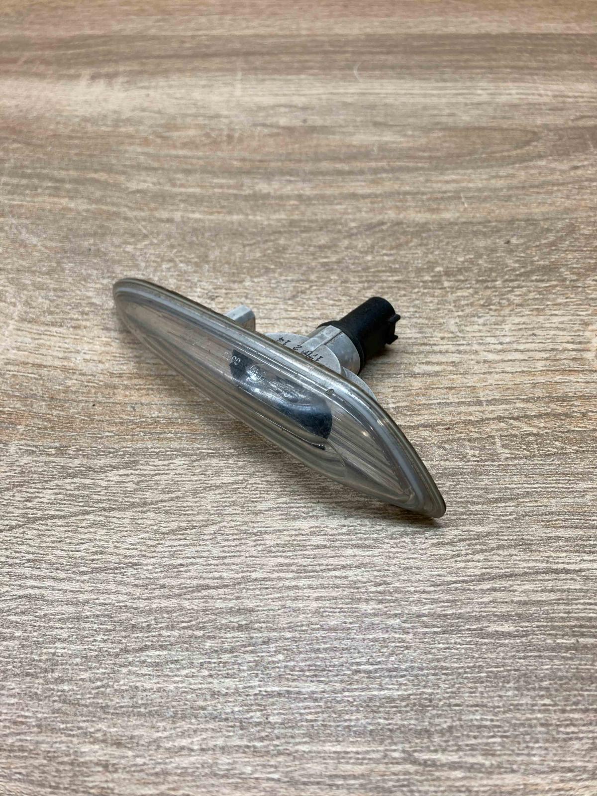 6911372   Front fender indicator light BMW 3 E46
