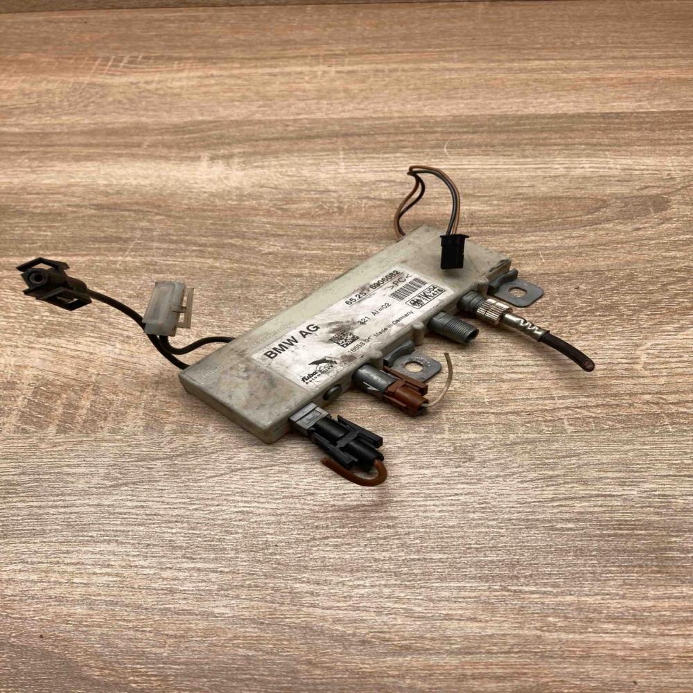 6906082 1865801  Aerial antenna amplifier BMW 5 E39