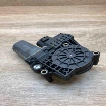 0130821784 1103005227  Rear door window regulator motor Audi A6 S6 C5 4B