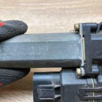 0130821784 1103005227  Rear door window regulator motor Audi A6 S6 C5 4B