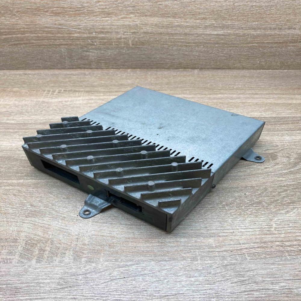 8362444   Sound amplifier BMW 5 E39