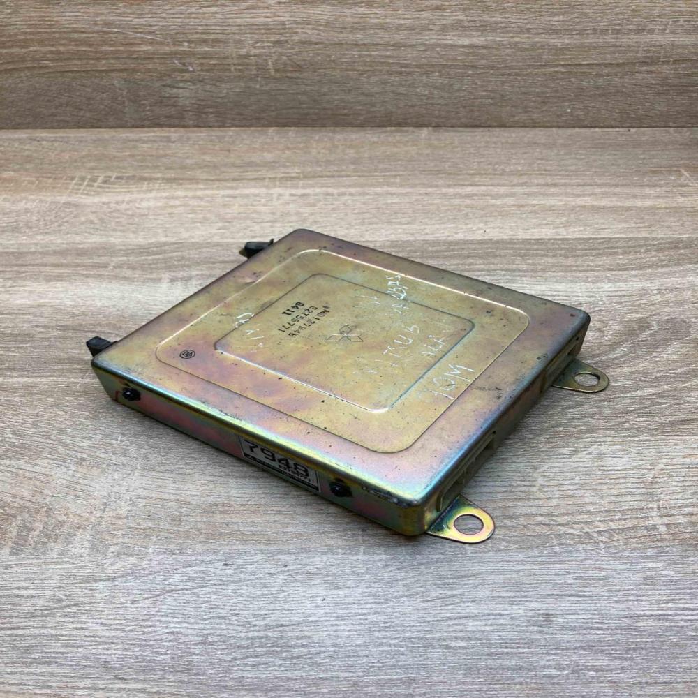 MD127948 E2T55771  Engine control unit/module ECU Mitsubishi Galant