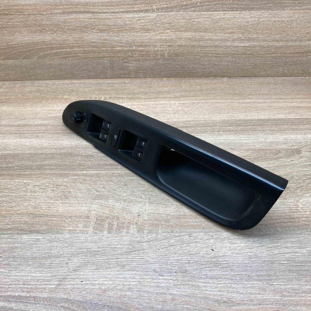 1K4959857   Electric window control switch Volkswagen PASSAT B6