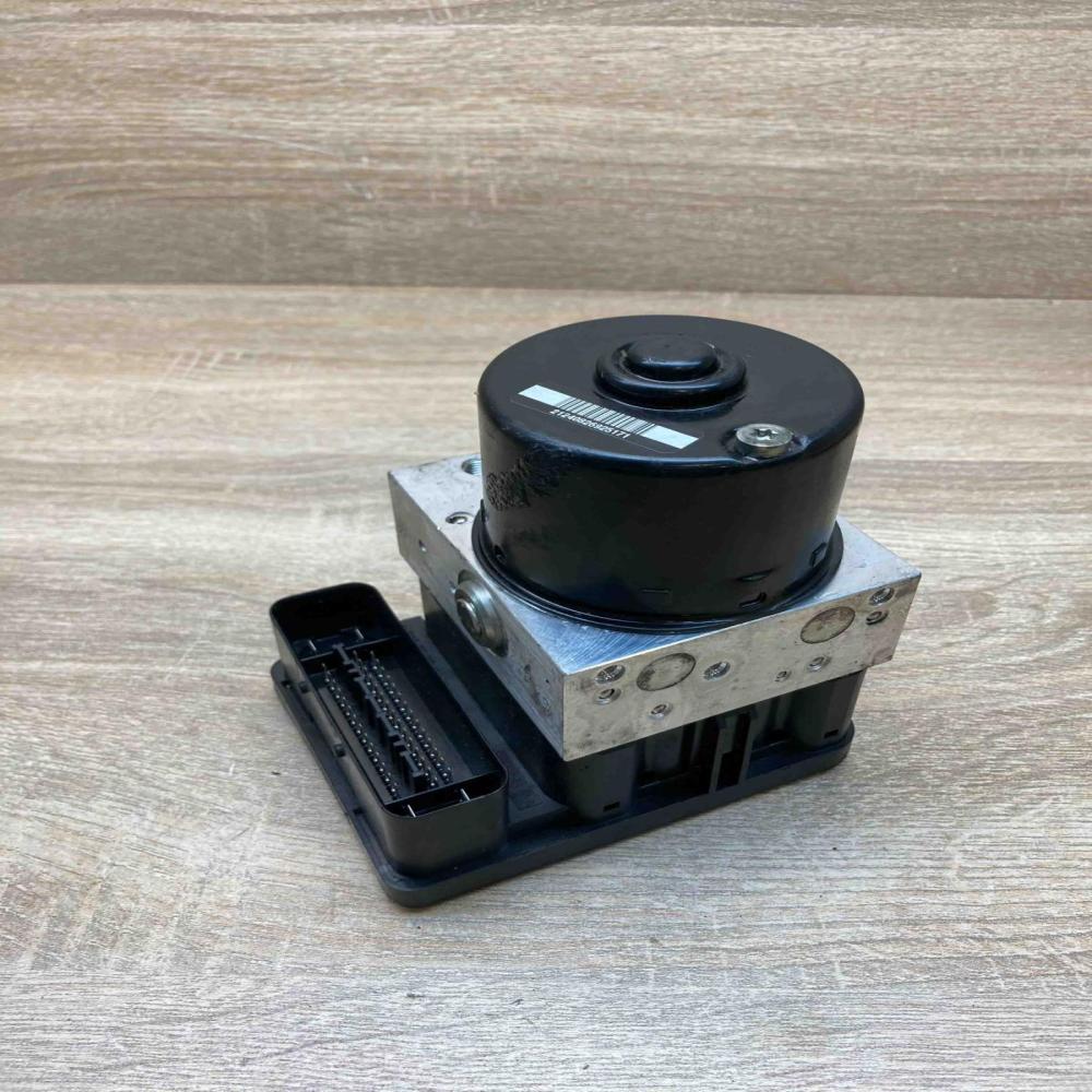 6777158   ABS Pump BMW 1 E81 E87