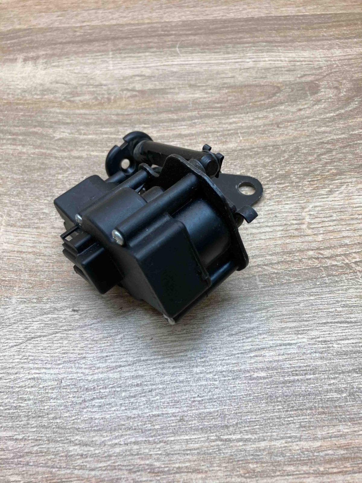 95VW14453AA 7M0847079  Air flap motor/actuator Volkswagen Sharan