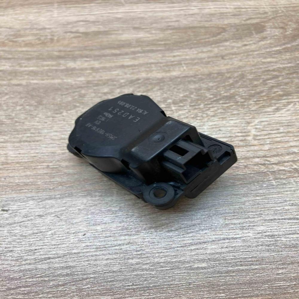 3M5H 19E616 AB   Air flap motor/actuator Ford Mondeo Mk III