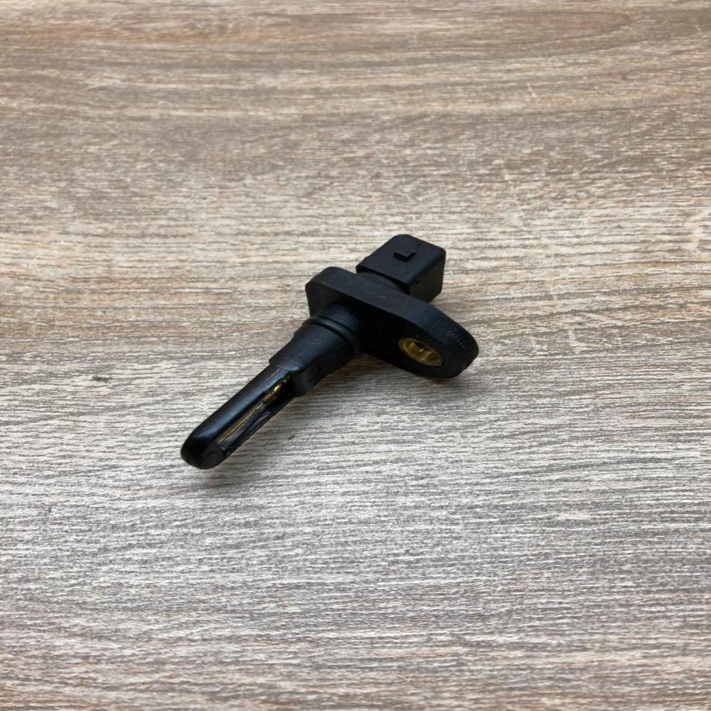 058905379   Intake air temperature sensor Audi A4 S4 B7 8E 8H