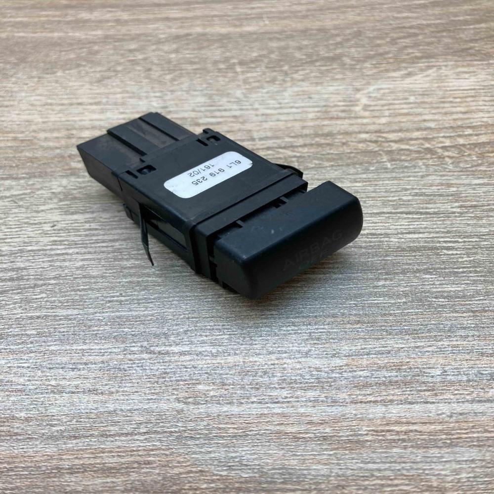 6L1919235   Passenger airbag on/off switch Seat Ibiza III (6L)