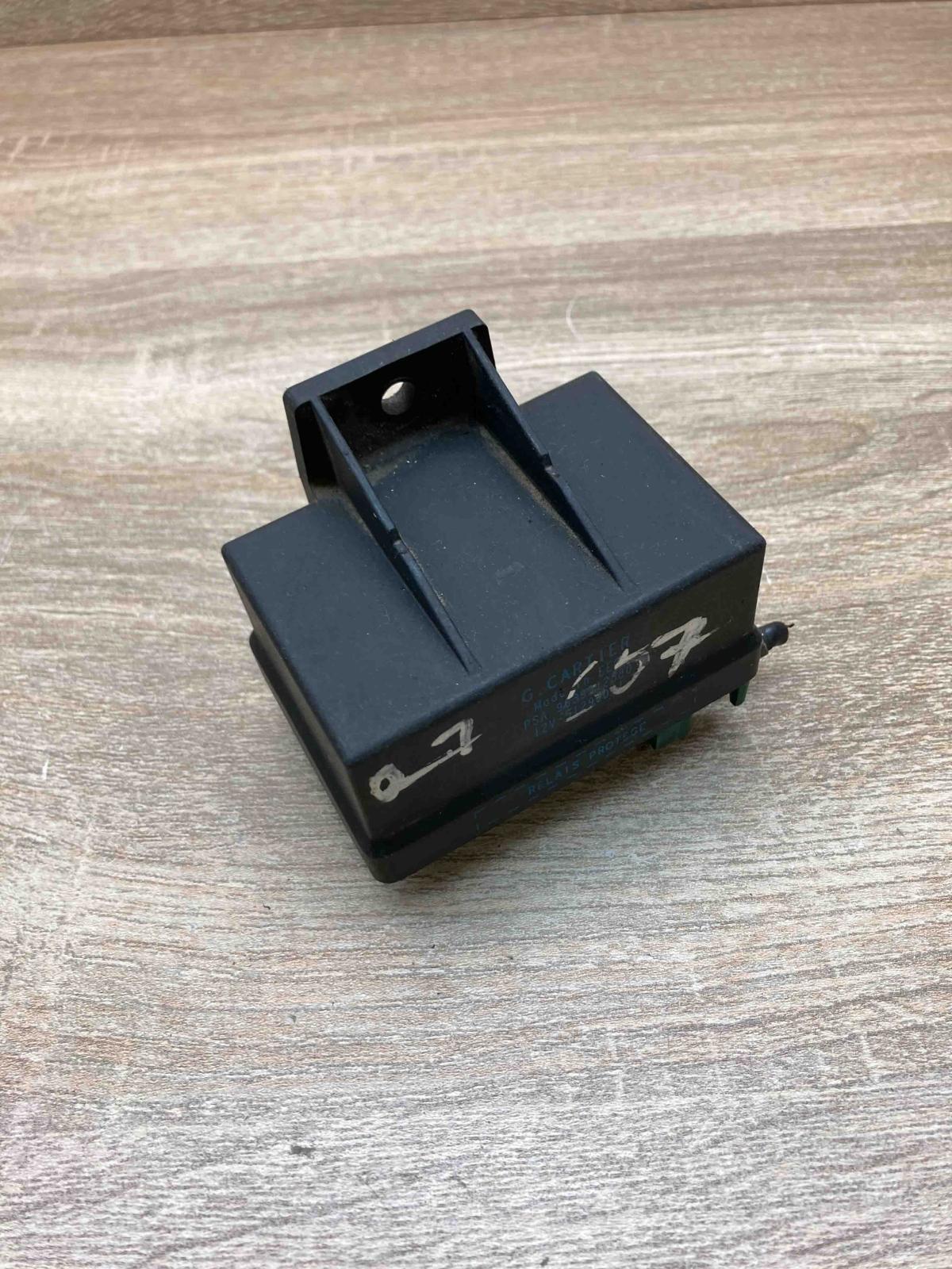 9639912580   Glow plug pre-heat relay Peugeot 807