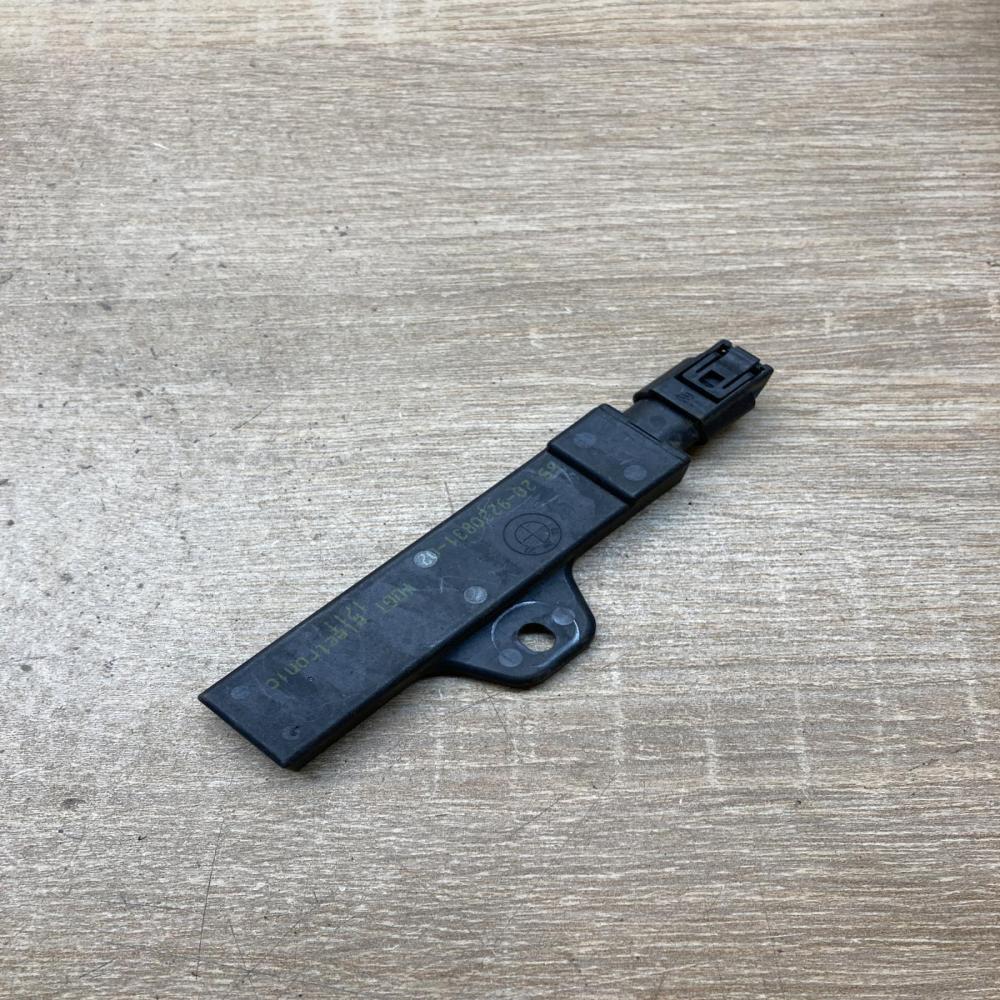 9220831   Keyless system antenna BMW X3 F25