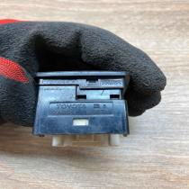183574 76A3442  Wing mirror switch Toyota Auris 150