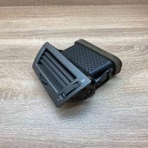 8223333 141218 10  Dashboard side air vent grill/cover trim BMW 7 E65 E66