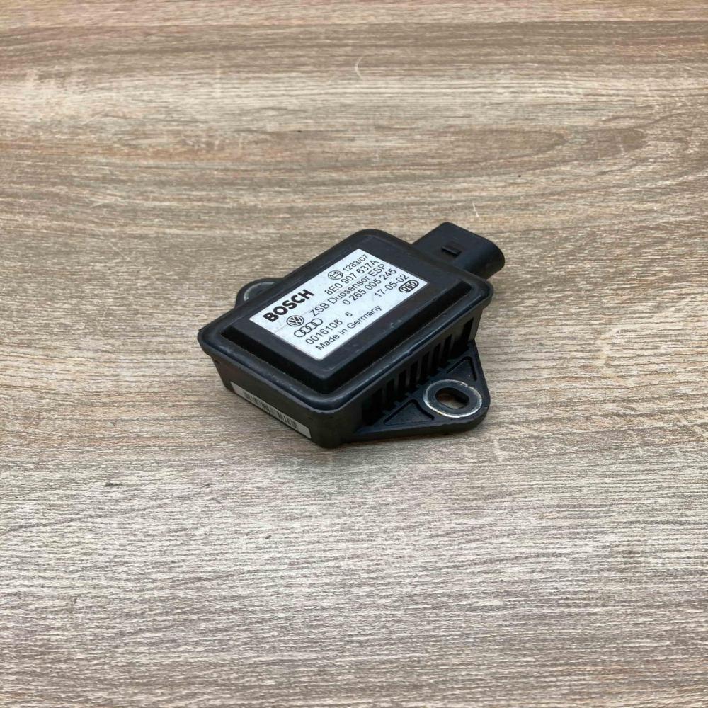 8E0907637A 0265005245  ESP acceleration yaw rate sensor Audi A4 S4 B6 8E 8H