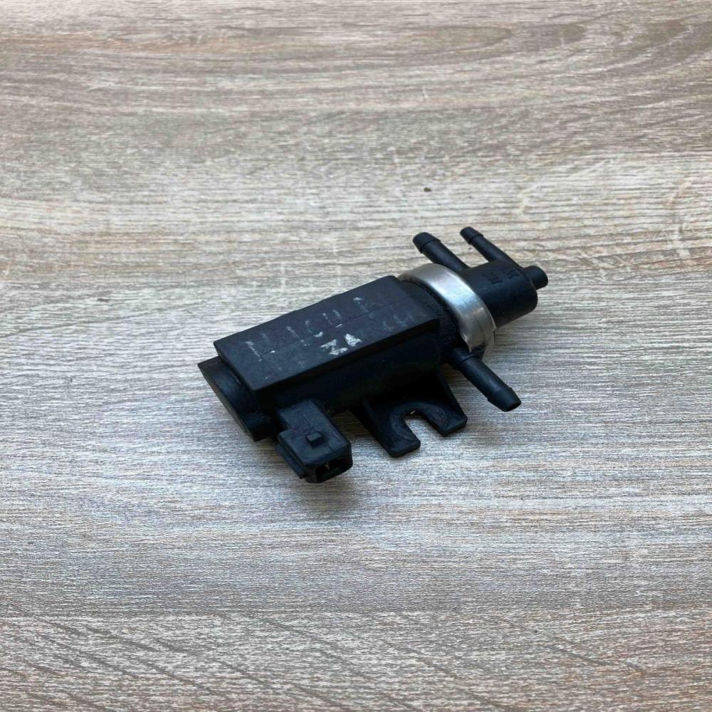 30618057 72190343  Turbo solenoid valve Volvo S40, V40
