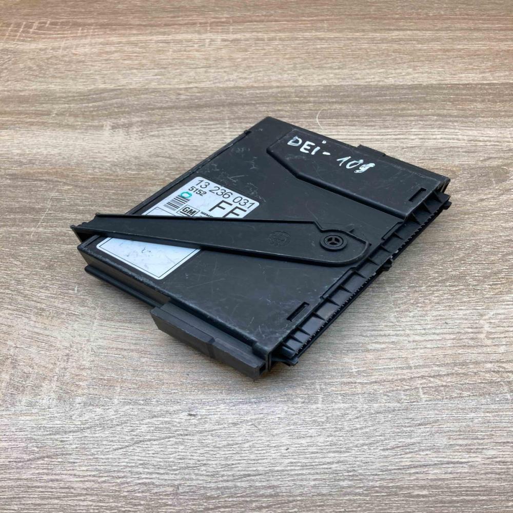 13236031 5WK48665F  Central body control module Opel Combo C