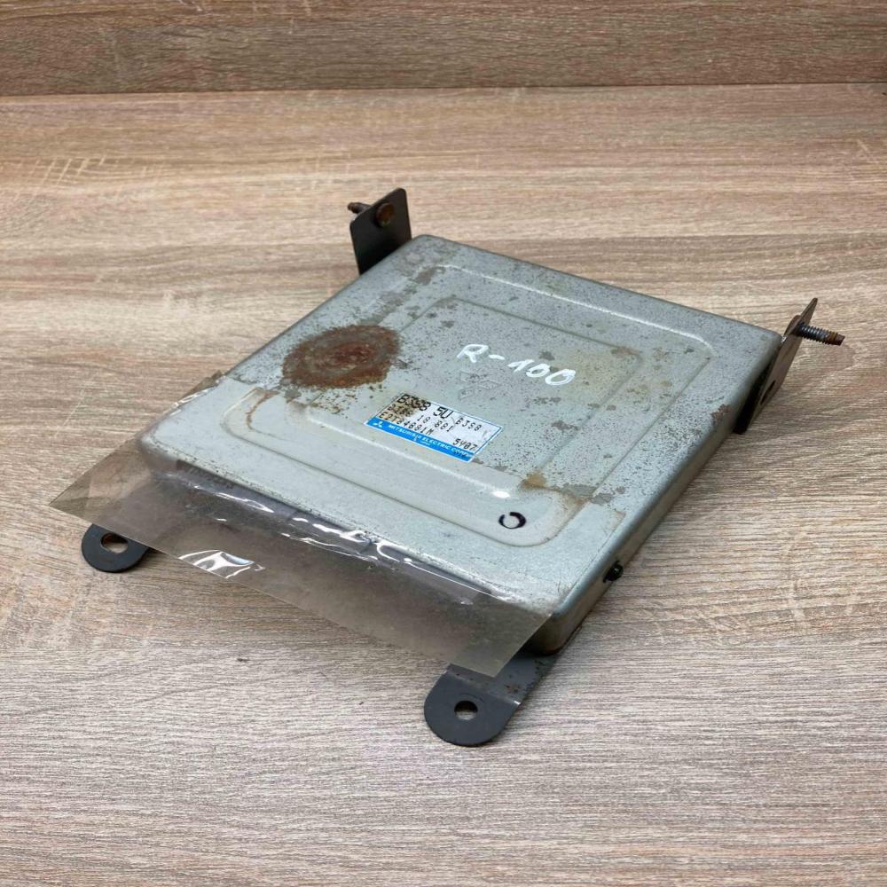 B3S8 18 881 E2T84881M B3S8 Engine control unit/module ECU Mazda 323