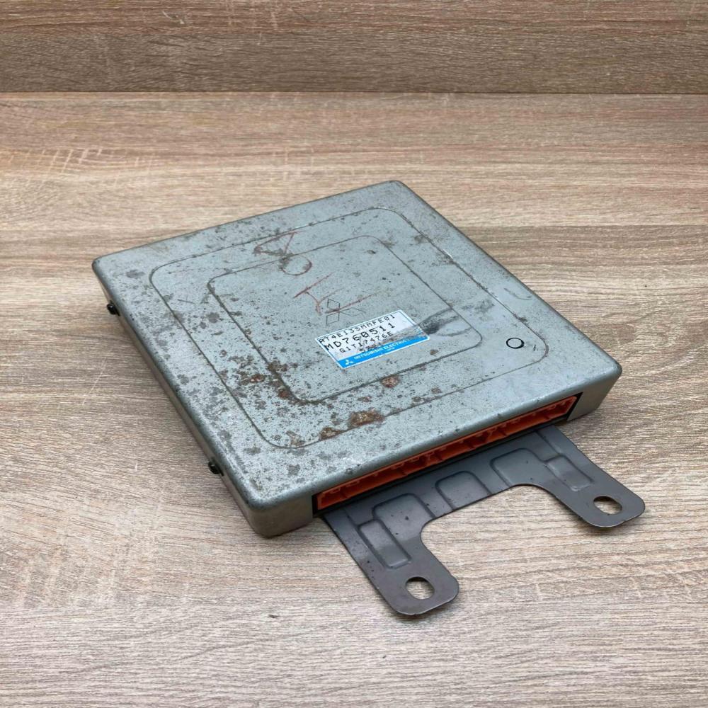 MD760511 G1T17476E  Engine control unit/module ECU Mitsubishi Colt