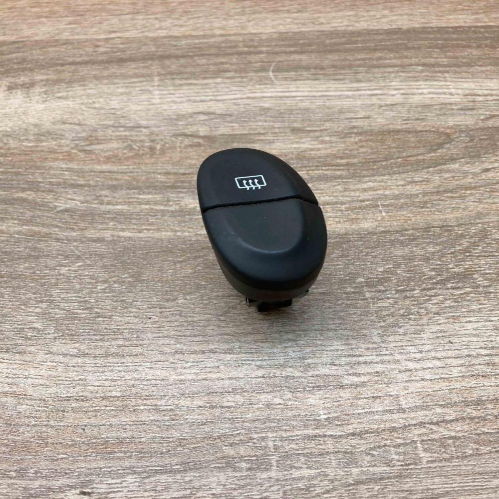 4329653   Windscreen/window heater switch Renault Scenic I