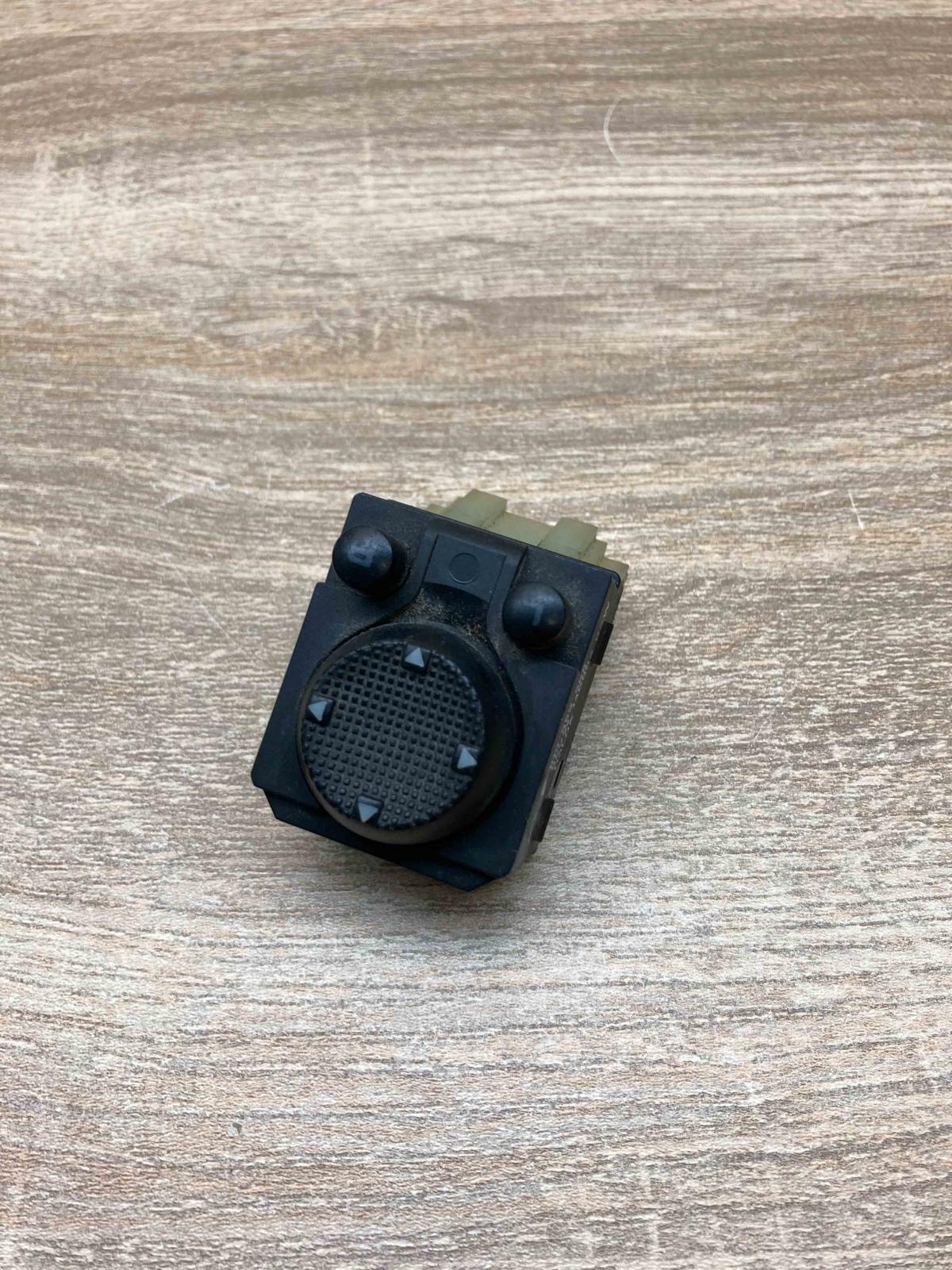 1H0959565 95VW14B003BAW  Wing mirror switch Volkswagen Sharan