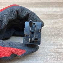 893941503   Windscreen/window heater switch Audi 80 90 S2 B4