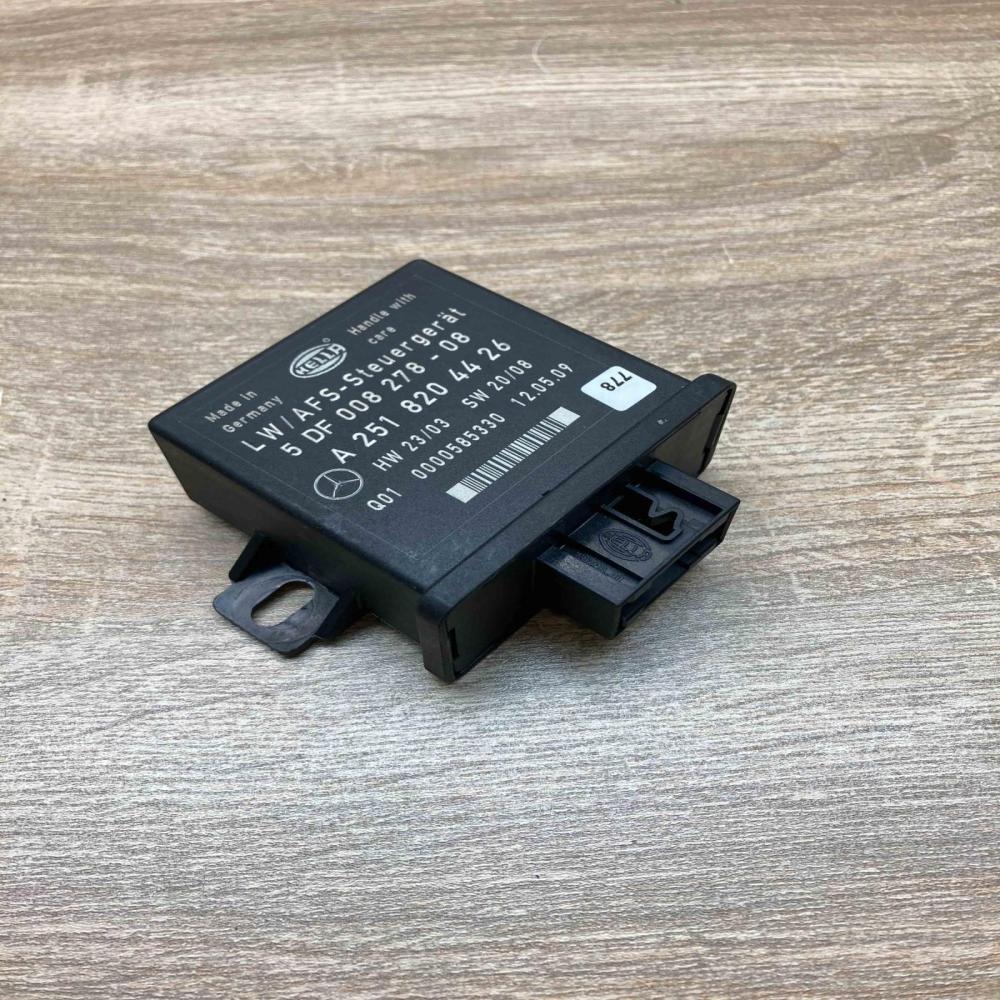 A2518204426 5DF008278  Light module LCM Mercedes-Benz R W251