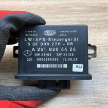 A2518204426 5DF008278  Light module LCM Mercedes-Benz R W251