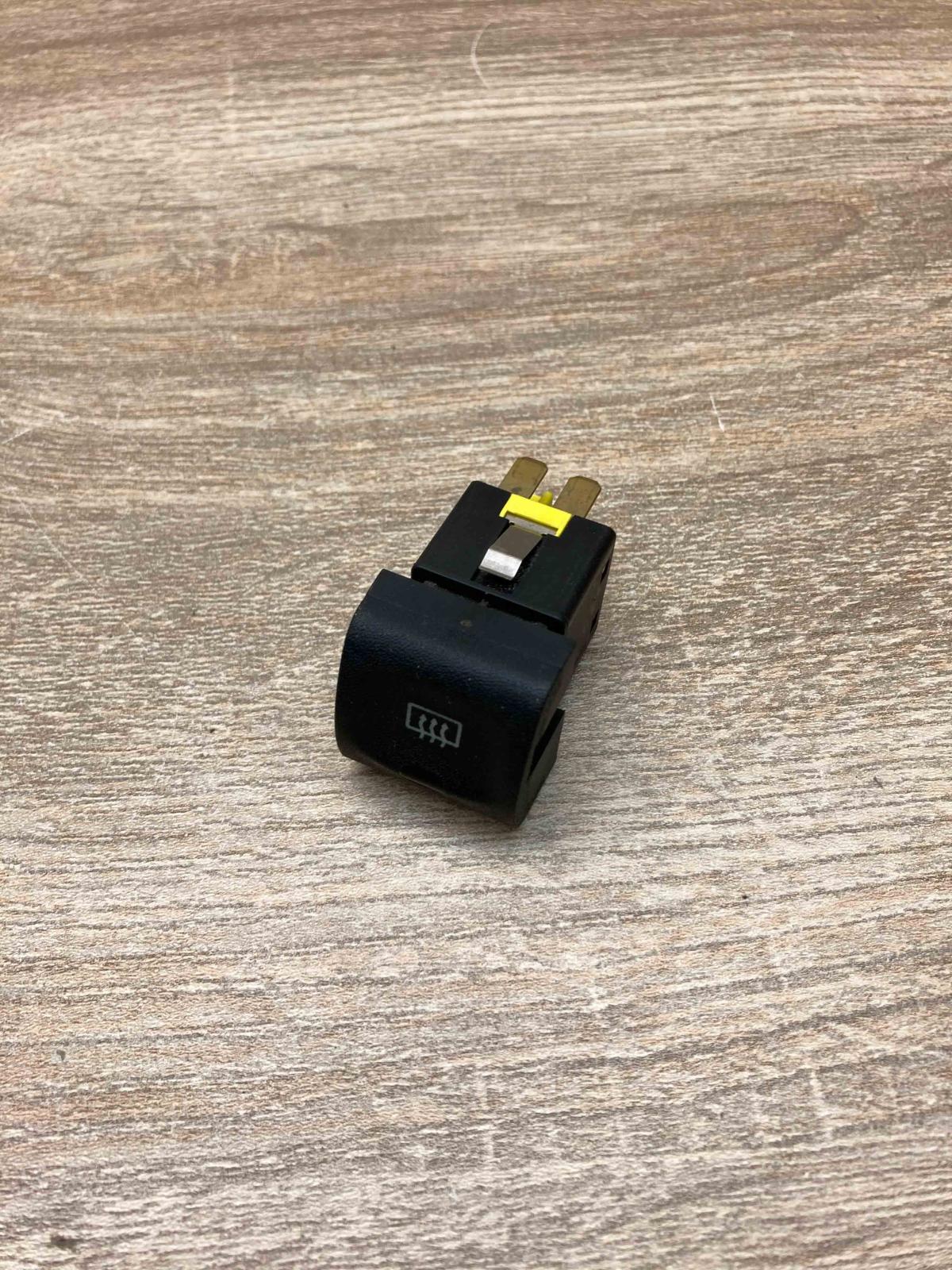 90457319   Windscreen/window heater switch Opel Vectra B