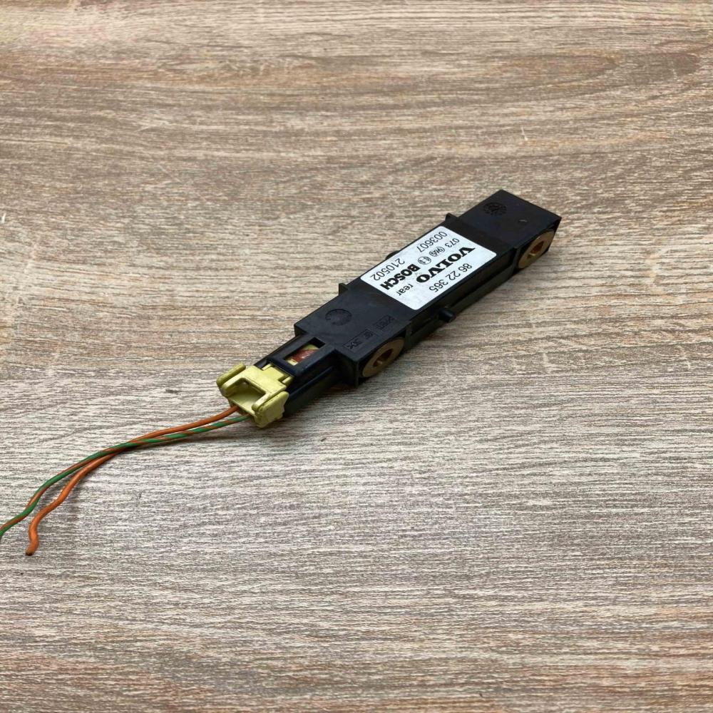 8622365 210502 With Plug Airbag deployment crash/impact sensor Volvo S60