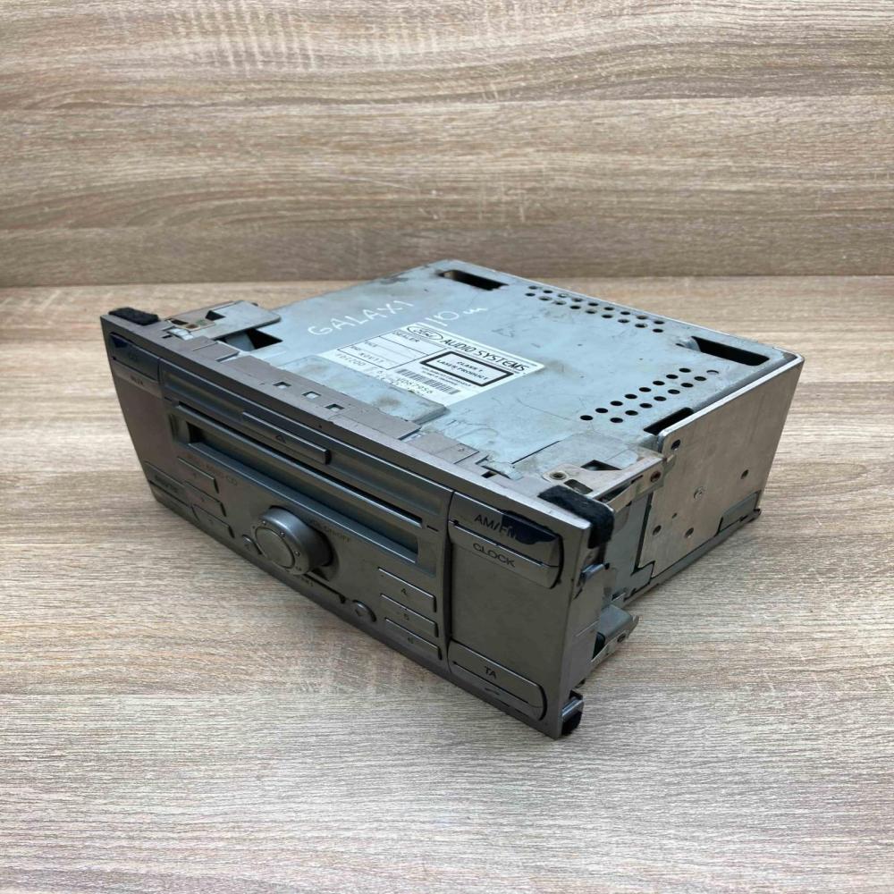 6M2T 18C815 AF   Radio/CD/DVD/GPS head unit Ford S-MAX