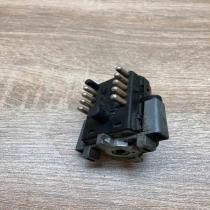 1318527 04822616  Ignition relay Saab 99