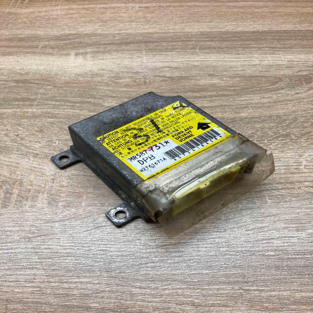 MR587731   Airbag control unit/module Mitsubishi Outlander