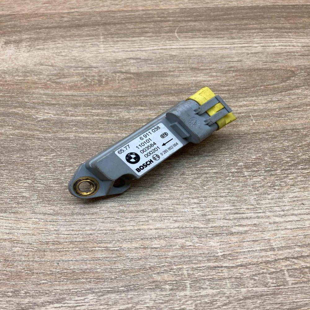 6911038 0285002064 With Plug Airbag deployment crash/impact sensor BMW 3 E46