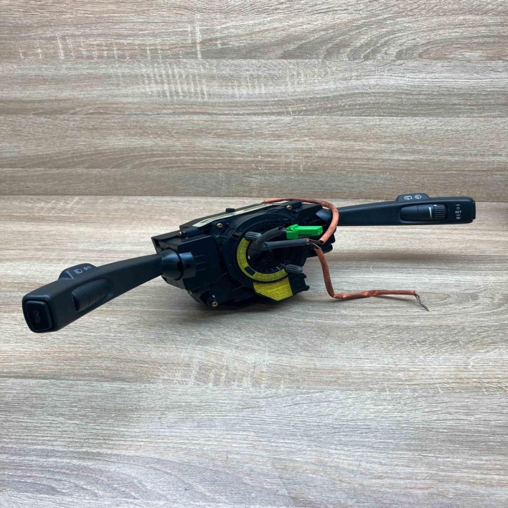 30710341   Wiper turn signal indicator stalk/switch Volvo V50